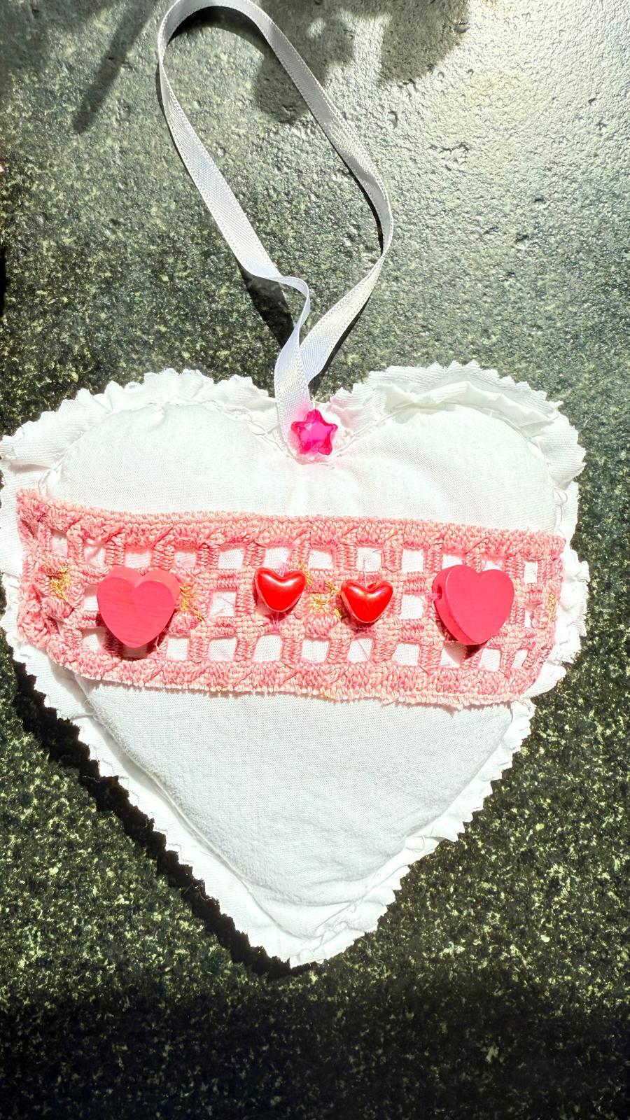 Vorbereitungen für den Adventsbasar laufen auf Hochtouren — Bild 1